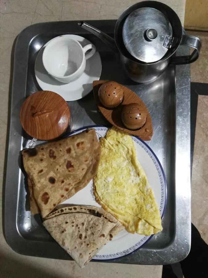 Khyber Inn Islamabad Eksteriør bilde