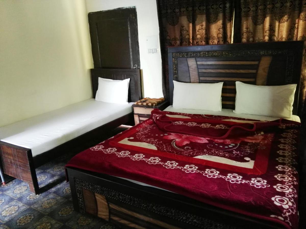 Khyber Inn Islamabad Eksteriør bilde